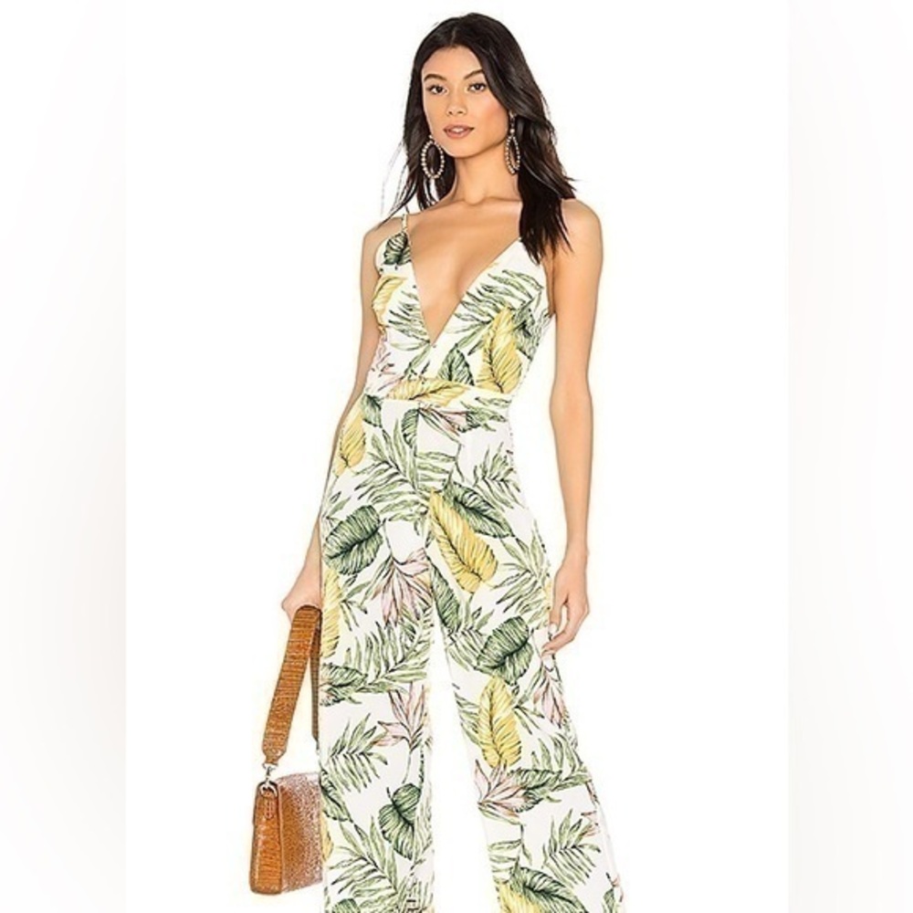 Superdown Kiki White Tropical Palm Print Jumpsuit XXS E23